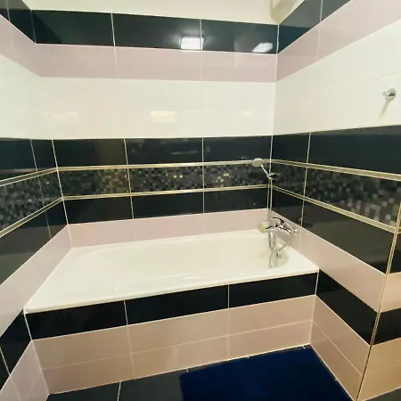 Jegeho & Free Parking Apartament Bratysława